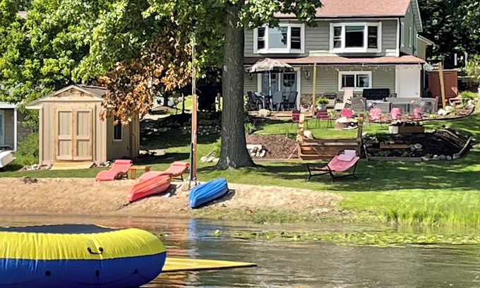 Lakeview Casa | Relaxing Retreat Bella Lakehouse on Townline Lake