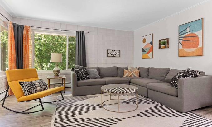 Hacienda Casa | Relaxing River Retreat Near Mom’s Beach | Patio