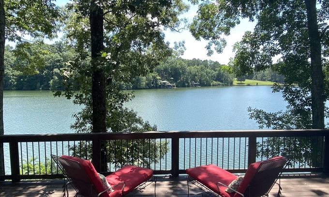 Florence Casa | Relaxing Waterfront Home, with plenty of privacy, on beautiful Shoal Creek!
