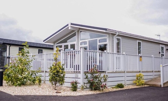 Honiton Cabina | Remarkable 3-Bed Lodge in Honiton