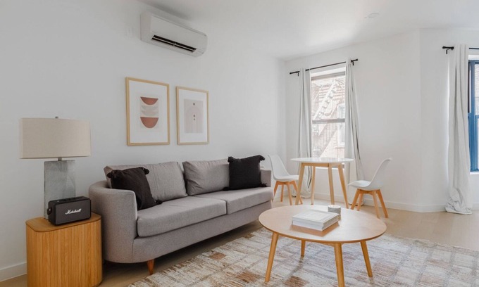Williamsburg Apartamento | Remarkable Williamsburg 2BR w/ W/D & Virtual Doorman, by Blueground