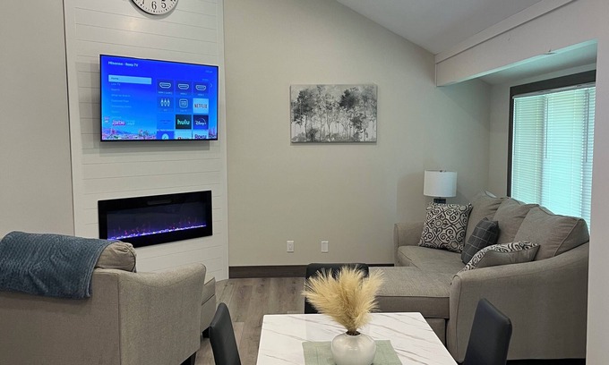 The Galena Territory Condominio | Remodeled 1 Bedroom w/ Additional Sofabed, relaxing in the Galena Territories