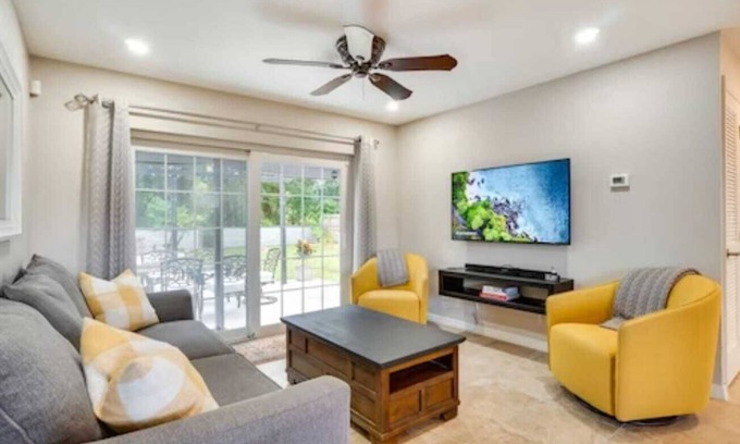 Casselberry Casa | Family-Friendly Home in Casselberry w/ Fire Pit!