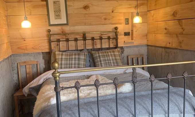 Southland Cabina | Remodeled Rural farm hut in Central Southland - 40 mins from Invercargill