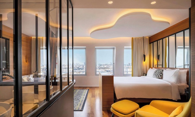 Porte-Saint-Martin Hotel | Renaissance Paris Republique Hotel