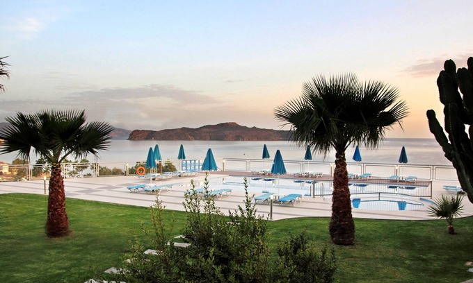 Kato Stalos Hotel | Renieris Hotel