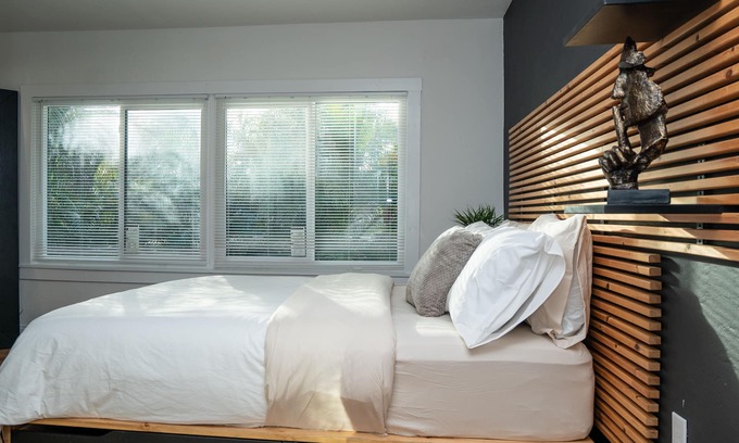 Highland Garden Condominio | Renovated 1920'S Charming Industrial 2/2 Unit