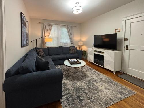Brookline Apartamento | Renovated 2bed, 05 Mile To Longwood Med Hospital