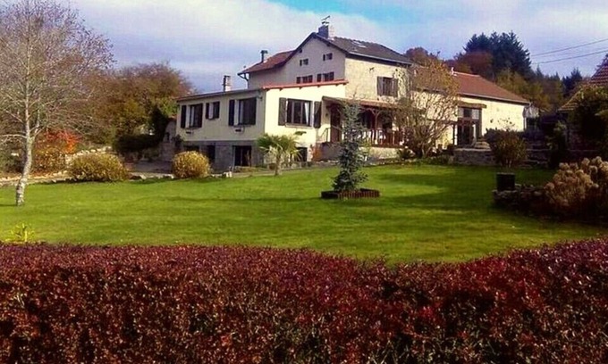 Auriat Casa | Renovated barn, Master bedroom, bedroom with 2 singles and mezzanine double bed