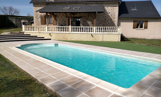 Saint-Mesmin Casa | RENOVATED BARN WITH PRIVATE INDOOR POOL