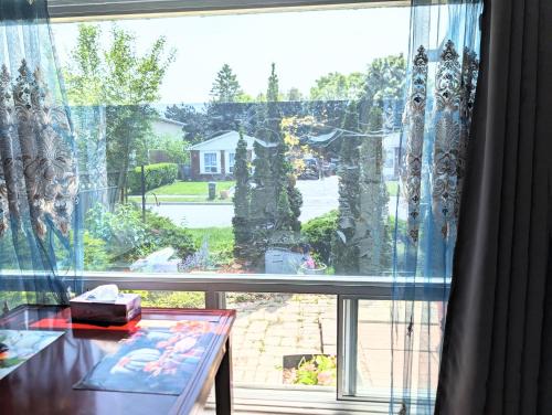 Malvern Casa | Renovated Cozy Bedroom with Private washroom