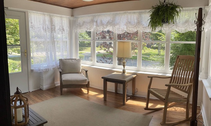 Fredonia Casa | Renovated small town charm right next to SUNY Fredonia