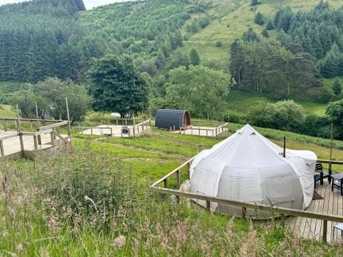 Dol-y-Gaer Otro | Reservoir View Glamping Pod