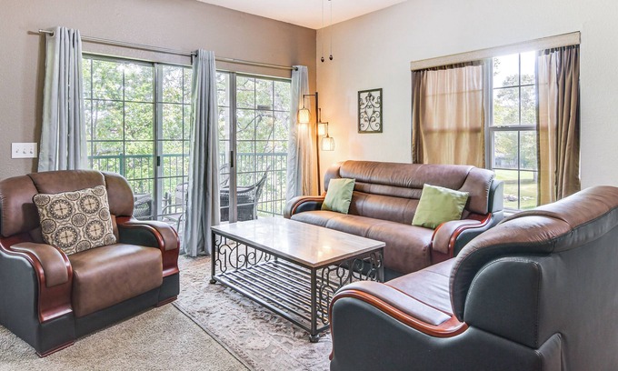 Branson Condominio | Resort Condo w/ Patio, 5 Mi to Branson Landing!