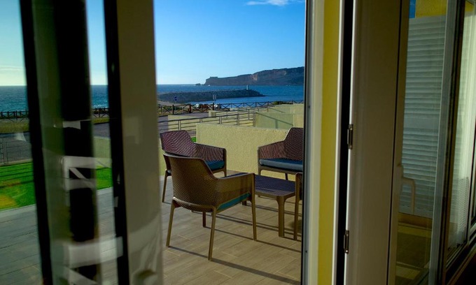 Famalicao Villa | Resort Holidays Nazaré