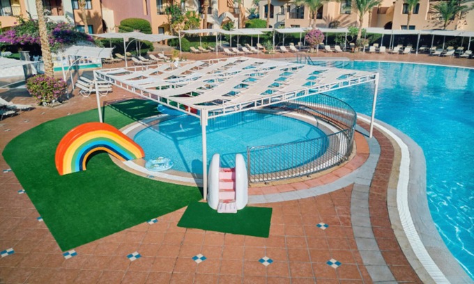 Makadi Bay Hotel | Resort Retreat in 2 Stylish Rooms with Outdoor Pool and Free Parking