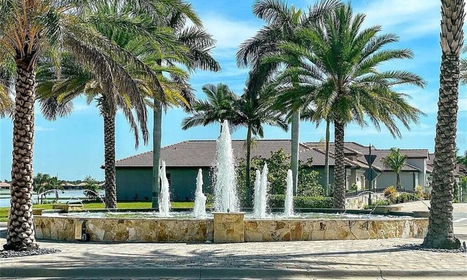 Nokomis Casa | Resort style community living