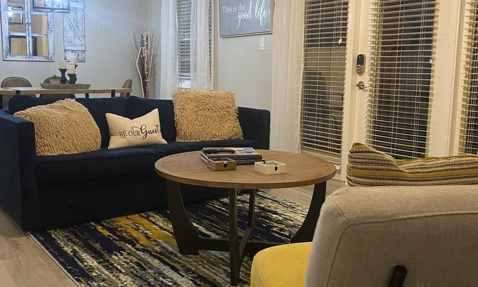 St. Petersburg Condominio | Resort Style Vacation Condo in Coquina Key St. Petersburg, FL.