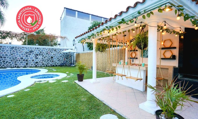 Burgos Bugambilias Casa | Grill and Pool | Rest days in Bugambilias