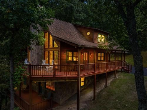 Wears Valley Casa | Restoration Retreat at Greenbrier cabin