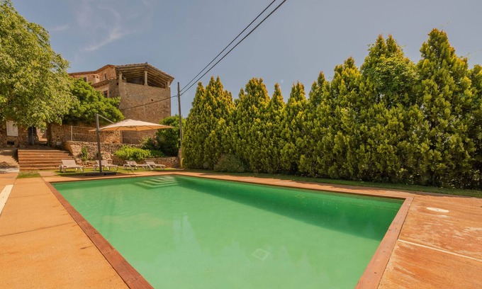 Sant Esteve de Guialbes Casa | Exclusiva casa a 20 minutos del mar con jardín, piscina y vistas panorámicas