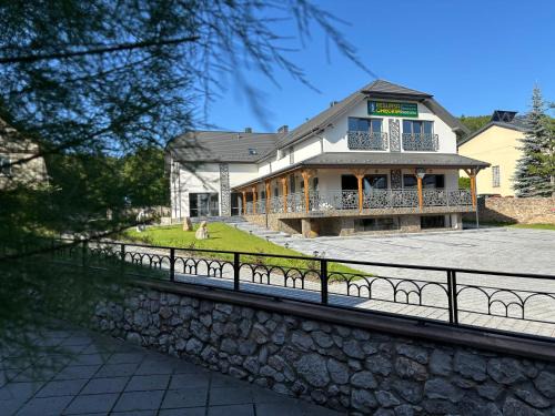 Checiny Hotel | Resursa Chęcina Restauracja & Browar & Noclegi