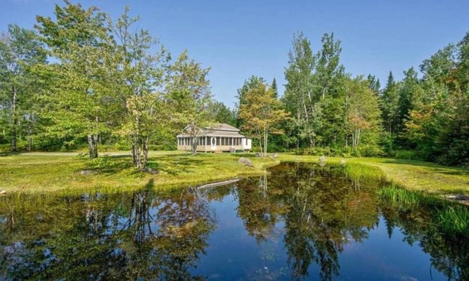 Mauricie Chalet De Esquí | Retreat to peace and nature! Ideal for lovers or families.