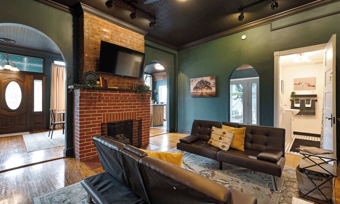Deer Park Apartamento | Retreat on Bardstown Rd. | Yard | Walk to Shops