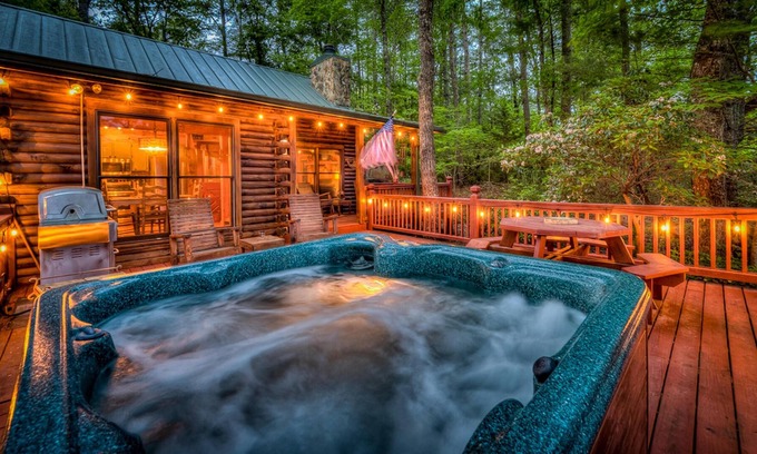 Blue Ridge Cabina | Retreatwood Mac by Escape to Blue Ridge