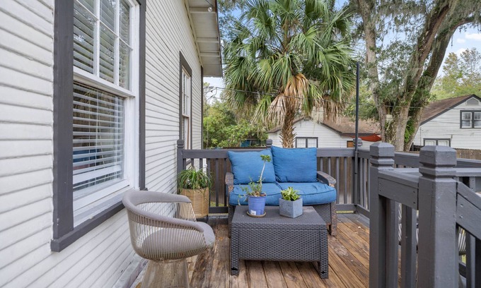 Historic District Casa | Retro Retreat minutes from downtown
