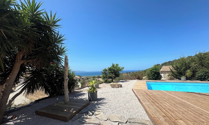 Coggia Casa | Rez de Villa , Piscine vue mer