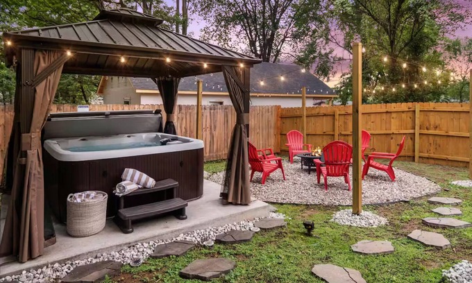 Bardstown Casa | Rhythm & Whiskey - Charming 3 Bedroom Retreat - Walk To Bourbon Festival!