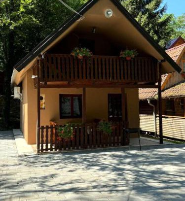 Central Serbia Casa | Riverside Cabin