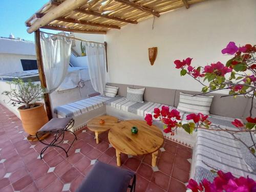 Sidi Bou Amar Casa | Riad Alqimam