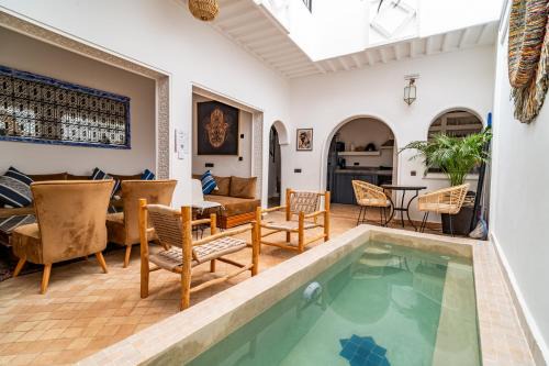 Kasbah Casa | Riad La Kasbah secrète - Piscine intérieure