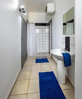 Lombardy East Apartamento | Richards Accommodation