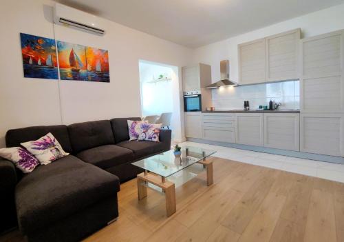Kastel Novi Apartamento | Rico Apartment Cosy and Spacious holiday