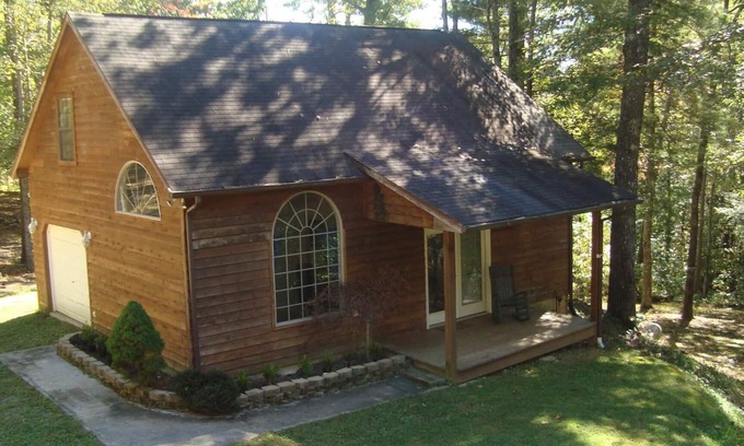 Tallassee Cabina | Ni conducir la "cola del dragón" - Smoky Mountain Cabin, Tallassee, Tn