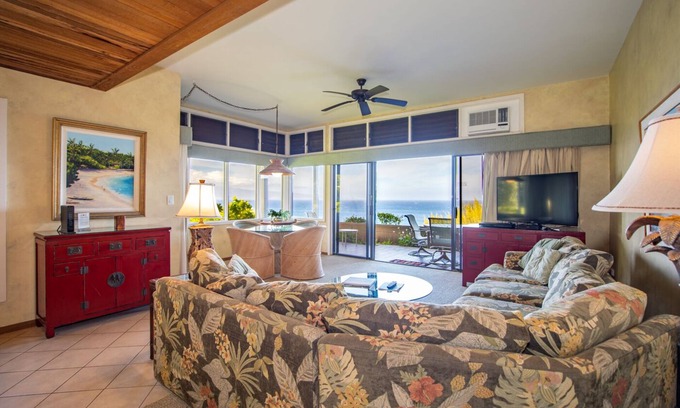 Kapalua Hotel | Ridge Villas Ocean View 1 Bedroom at The Kapalua Villas Maui, Pets Allowed