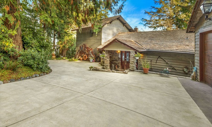 Brinnon Casa | Rita's Lodge - Stunning Waterfront Canal Getaway