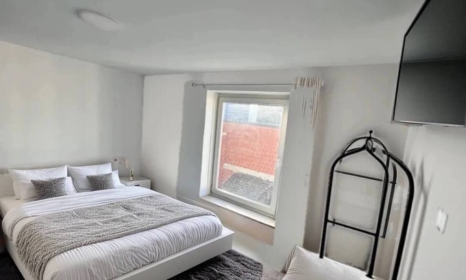 Charleroi Apartamento | Rive Gauche D'center - train station - airport