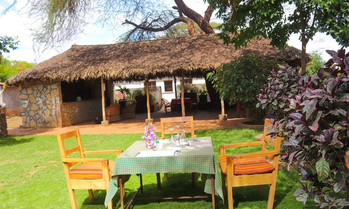 Murka Hotel | River Lumi Resort - Taveta