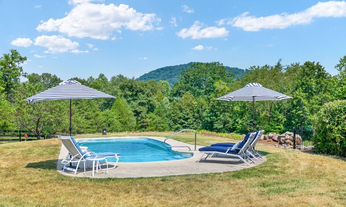 Dyke Casa | River Meadows Farm | 39-Acre Retreat: Mtn Vistas, River, Pool & Trails