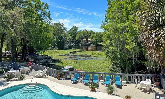 Dunnellon Condominio | River Retreat cozy 1 bedroom studio apartment