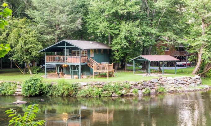 Sylva Casa | River Romance