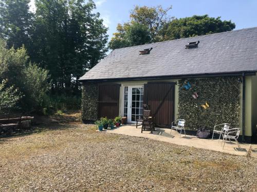 Muff Casa | River View Cottage