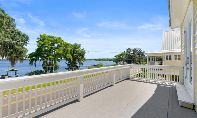 Palatka Casa | River Vistas