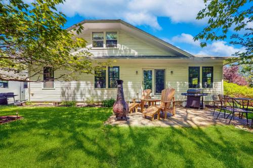 Ogunquit Casa | Riverbank Manor