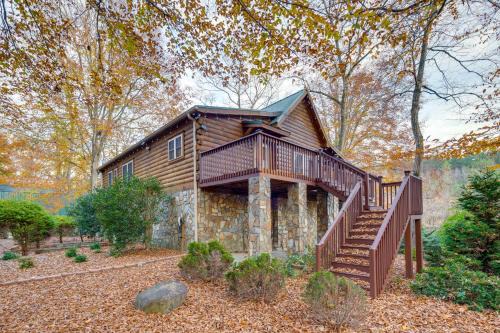 Rutherfordton Casa | Riverfront Blue Ridge Cabin with Private Hot Tub