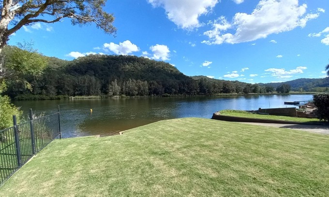 Lower Macdonald Casa | The River House, Wisemans Ferry perfect for families and groups